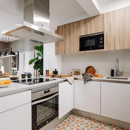 Loja - 2 Bedrooms In Sant Antoni Barcellona