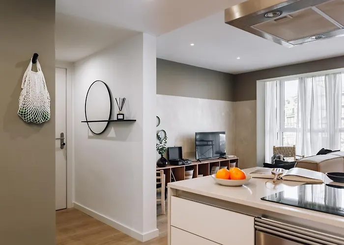 Loja - 2 Bedrooms In Sant Antoni